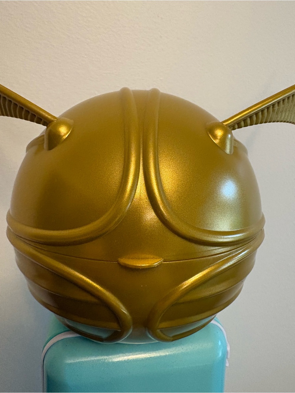 Golden Snitch Tim Hortons Harry Potter Limited Edition Collectible Trading Cards